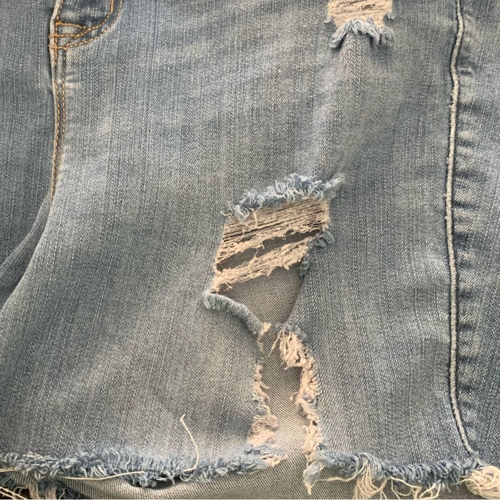Torrid Distressed Bombshell Skinny Denim Shorts Size 16R - Picture 7 of 15